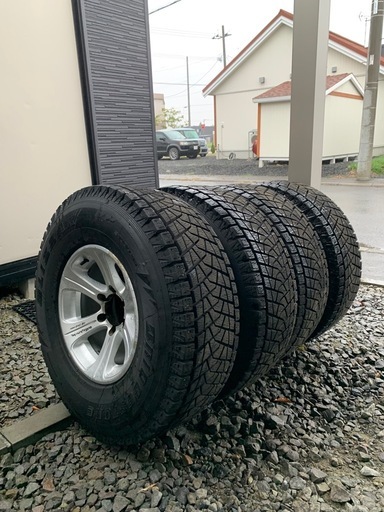 購入者決定
ランクル　BSスタッドレス