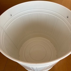 IKEA　バケツ　蓋付きの画像
