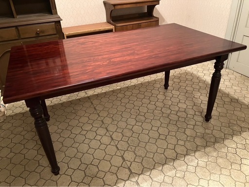 ダイニングテーブル