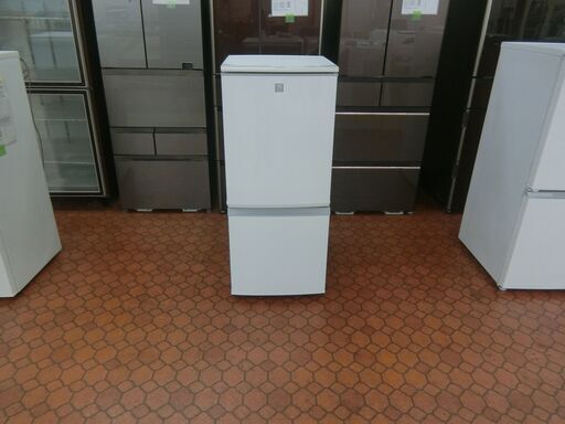 ID 677432　シャープ２ドア　137L　２０２０年製　SJ-14E7-KW