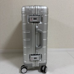 xiaomi スーツケース アルミ製の画像