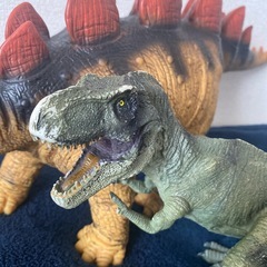 恐竜のソフビ、フィギュア　2点セット🦖の画像