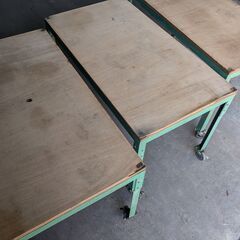 キャスター付き作業台　３台まとめての画像