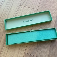 SWAROVSKIの箱の画像
