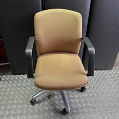 店頭引き渡し 中古 JOIFA オフィスチェア キャスター付き オレンジ ブラウン チェア Ａの画像