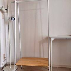 ハンガーラックの画像