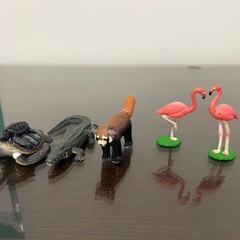 アニアなど（約70体）の画像