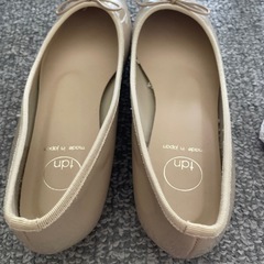 ベージュパンプス　22㌢の画像