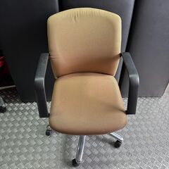 店頭引き渡し 中古 JOIFA オフィスチェア キャスター付き オレンジ ブラウン チェア Bの画像