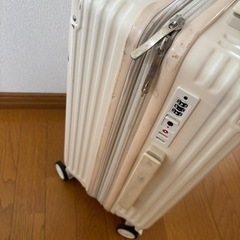 キャリーケースの画像
