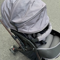 期間限定価格　ベビーカー　アップリカの画像