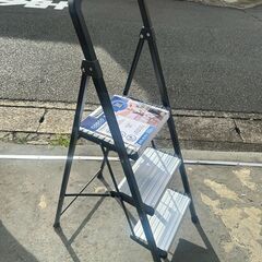 【未使用：キズあり】COSCO ユーロモデルアルミ３段脚立の画像
