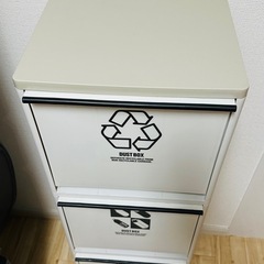 ゴミ箱の画像