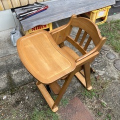 木製ベビーチェア 背もたれ付き　ウォルナット製の画像