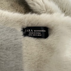 美品　ZARA ネックマフラー　フェイクファーの画像