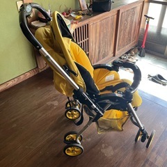 ベビーカー
の画像