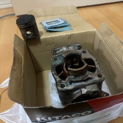 NS1 エンジンピストン　がすけっとつきガスケット付きの画像