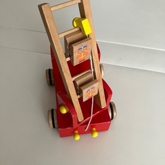 木の消防車　付属部品付きの画像