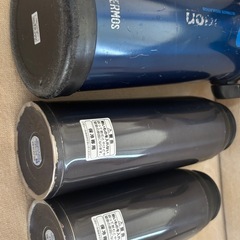 中古 保冷専用 水筒(大中小サイズ)まとめて3本売りの画像