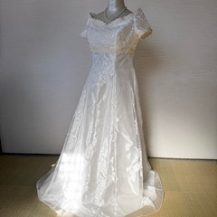 ウエディングドレスの画像