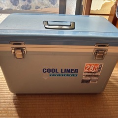 クーラーボックス28L
の画像
