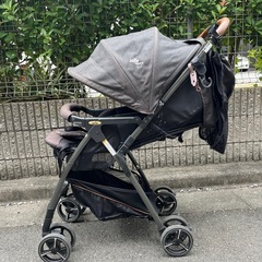 ベビーカー（マット、ポーチ付）の画像