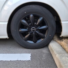 ハイエース215/65/16 タイヤホイールセットの画像