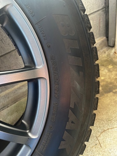 スタッドレスタイヤ付アルミホイール225/65r17