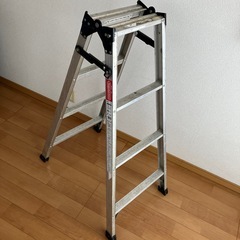 ３段　脚立の画像