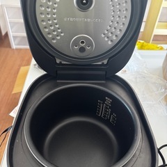 炊飯器の画像