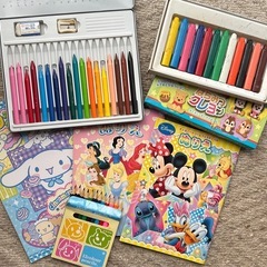 絵本、ぬり絵、DVD.雑貨の画像
