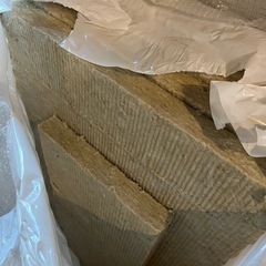 美品【吸音材、断熱材、ロックウール】の画像