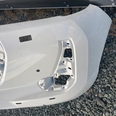 ハイラックスGUN125後期バンパーの画像