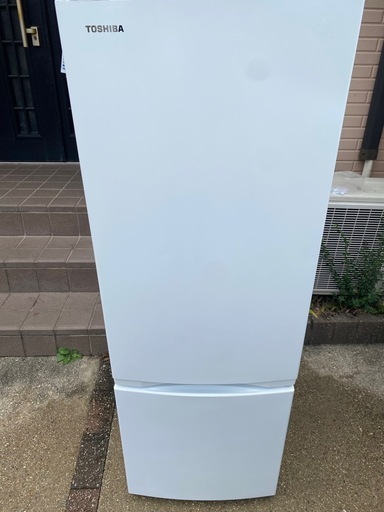 2022年製✨東芝(TOSHIBA) 冷蔵庫 幅47.9㎝ 170L GR-U17BS(W) 2ドア 自動霜取り 右開きタイプ (1011k)