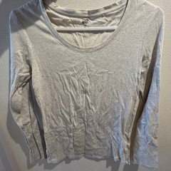 ユニクロ 長袖カットソー 2枚セットの画像
