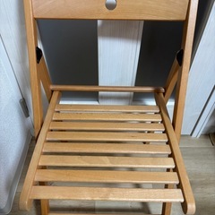 IKEA 木製　折りたたみチェア2脚セットの画像
