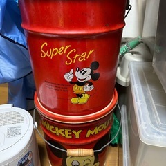 ディズニーミッキーマウスのバケツ２つの画像
