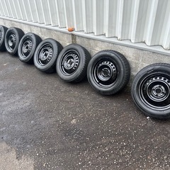 スタッドレスタイヤ　185/65R15 ホンダシャトル用ホイル付き
の画像