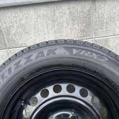 スタッドレスタイヤ　185/65R15 ホンダシャトル用ホイル付き
の画像