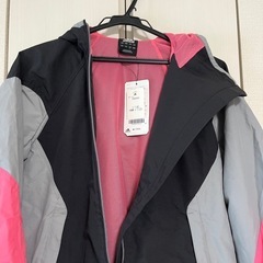 adidas ウィンドブレーカー 黒/グレー/ピンクの画像