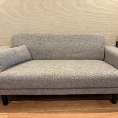 【美品】グレーのファブリックソファの画像
