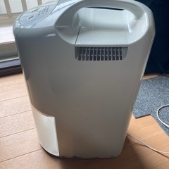 コロナ　除湿機の画像