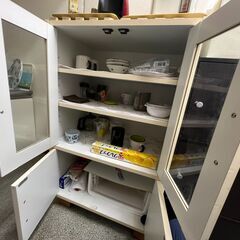 食器棚の画像