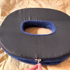 円座クッション【美品】の画像