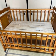 ベビーベッドの画像