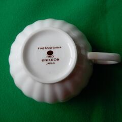 NIKKO FINE BONE CHINA 花柄カップ＆ソーサー　２セットの画像