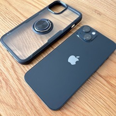 Apple iPhone 13 ブラック 128GB ケース付きの画像