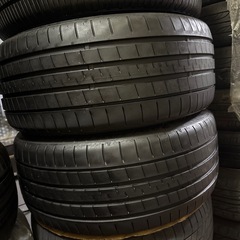 235/40r19  タイヤ2本　ダンロップタイヤの画像