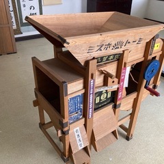 　農機具　木製の唐箕（とうみ）の画像
