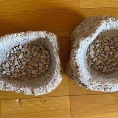 軽石鉢2個セットの画像